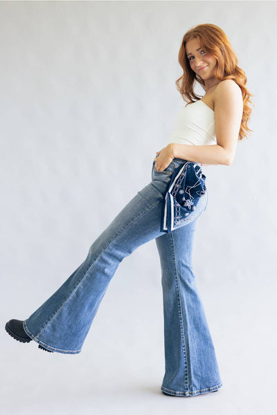 Judy Blue Mid-Rise Montana Flare Jeans