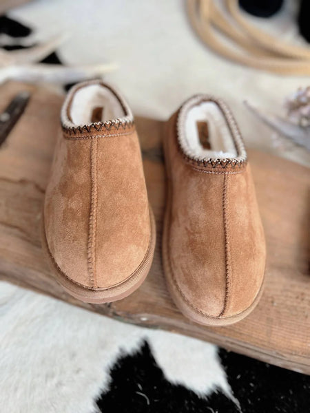 Very G Slippers in Tan