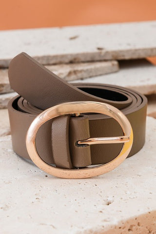 Oval Buckle Belt in Taupe