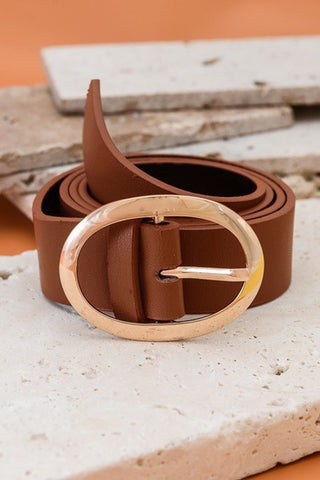 Oval Buckle Belt in Brown