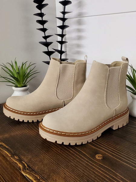 Beige Paden Chelsea Boots