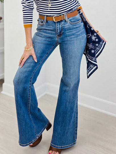 Judy Blue Mid-Rise Montana Flare Jeans