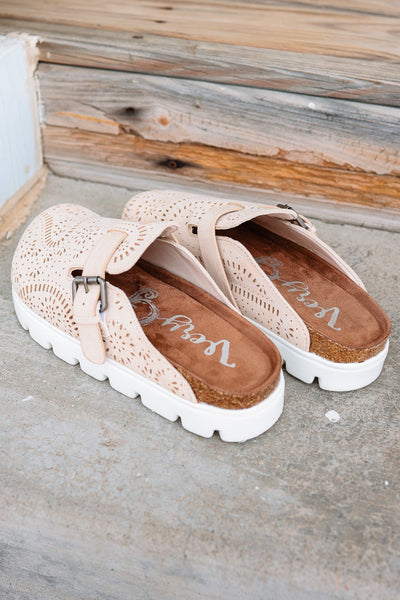 Very G Lulu Cream Platform Clogs