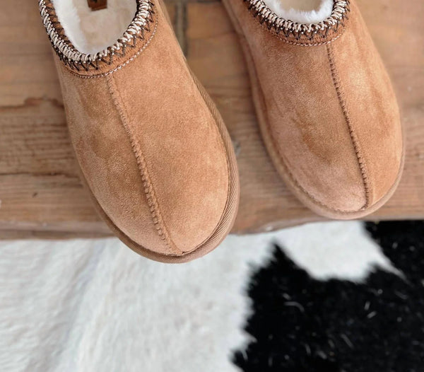 Very G Slippers in Tan