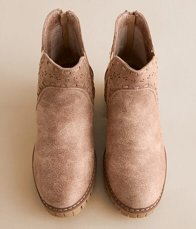Very G Aryana Boots in Beige