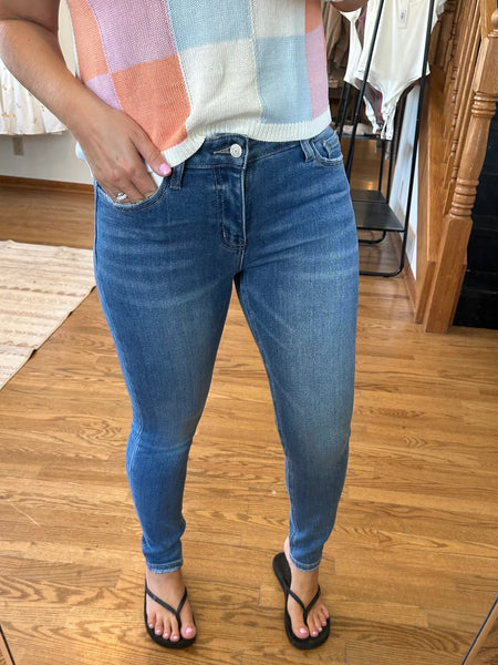 Lovervet Lexi Mid-Rise Skinnies