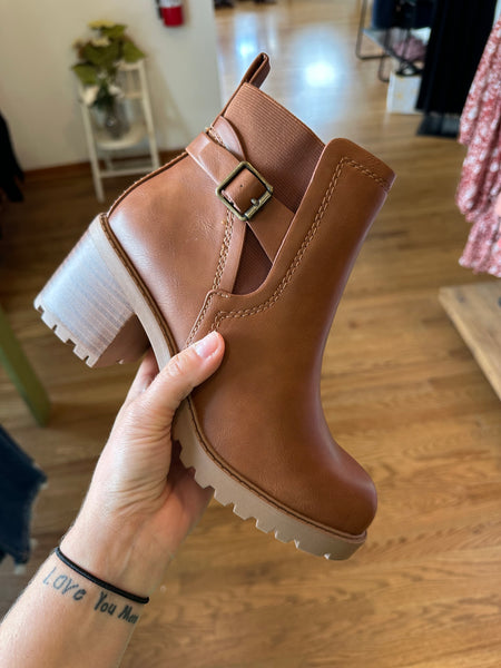 Cognac Puggle Boots