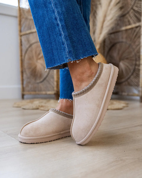 Very G Slippers in Cream