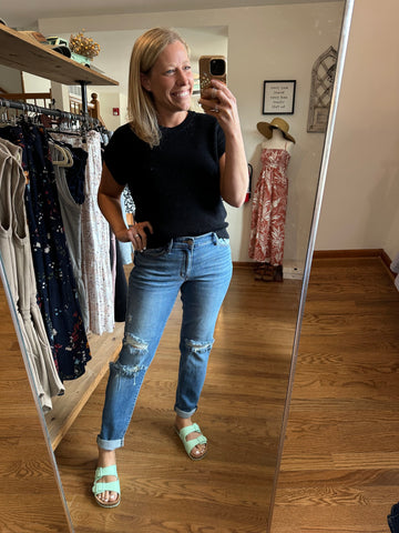 Judy Blue Mid-Rise Distressed Boyfriend Jeans