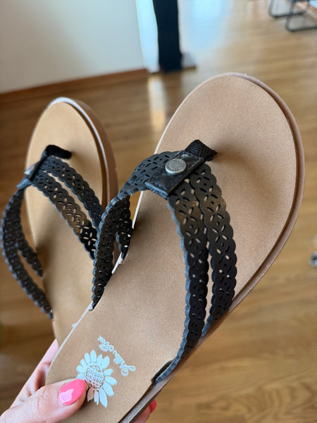 Yellow Box Fawn Black Sandals
