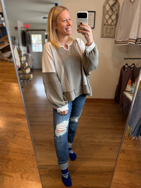 Judy Blue Distressed Boyfriend Jeans