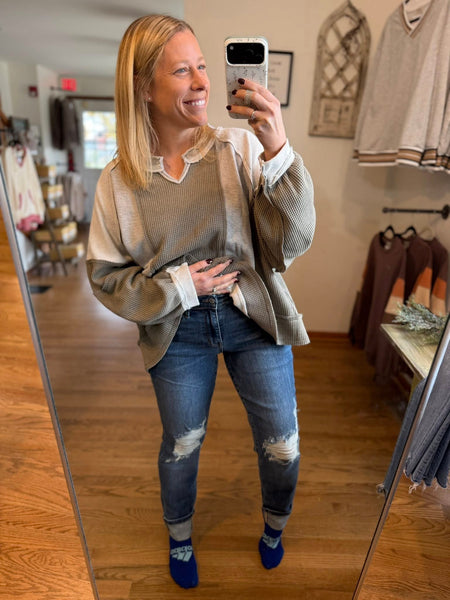 Judy Blue Distressed Boyfriend Jeans