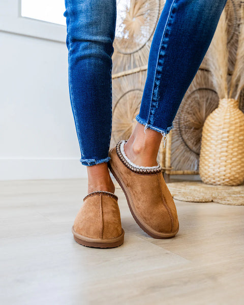 Very G Slippers in Tan