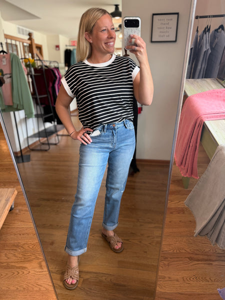 Lovervet High-Rise Cuffed Boyfriend Jeans