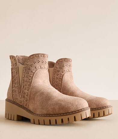 Very G Aryana Boots in Beige