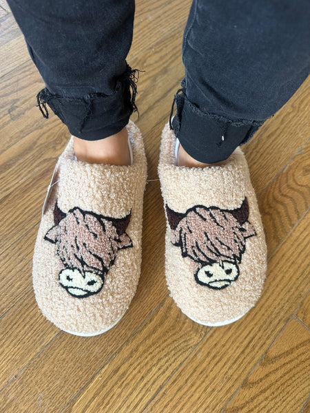 Highland Cow Fuzzy Slippers