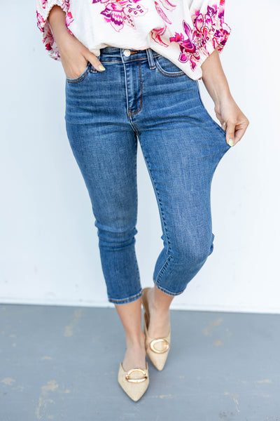 Judy Blue Mid-Rise Capris