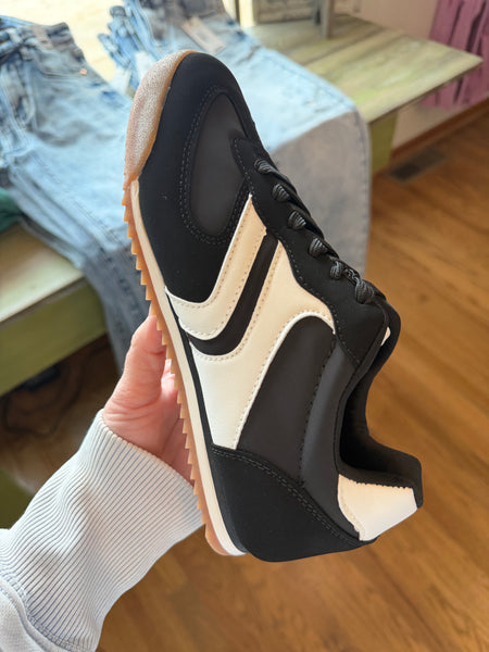 Mina Black & White Retro Sneakers