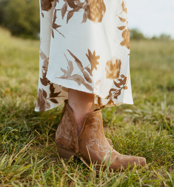 Maisie Stitched Leather Boots in Rich Honey