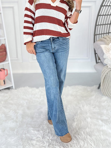 Judy Blue V-Front Baggy Jeans