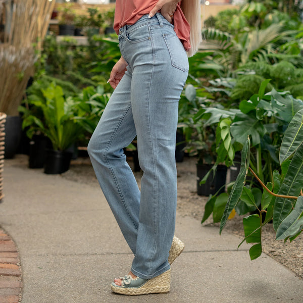 Judy Blue High-Rise Weekend Plans 90's Straight Jeans