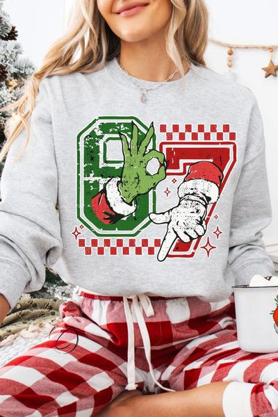 6-7 Holiday Graphic Sweatshirt