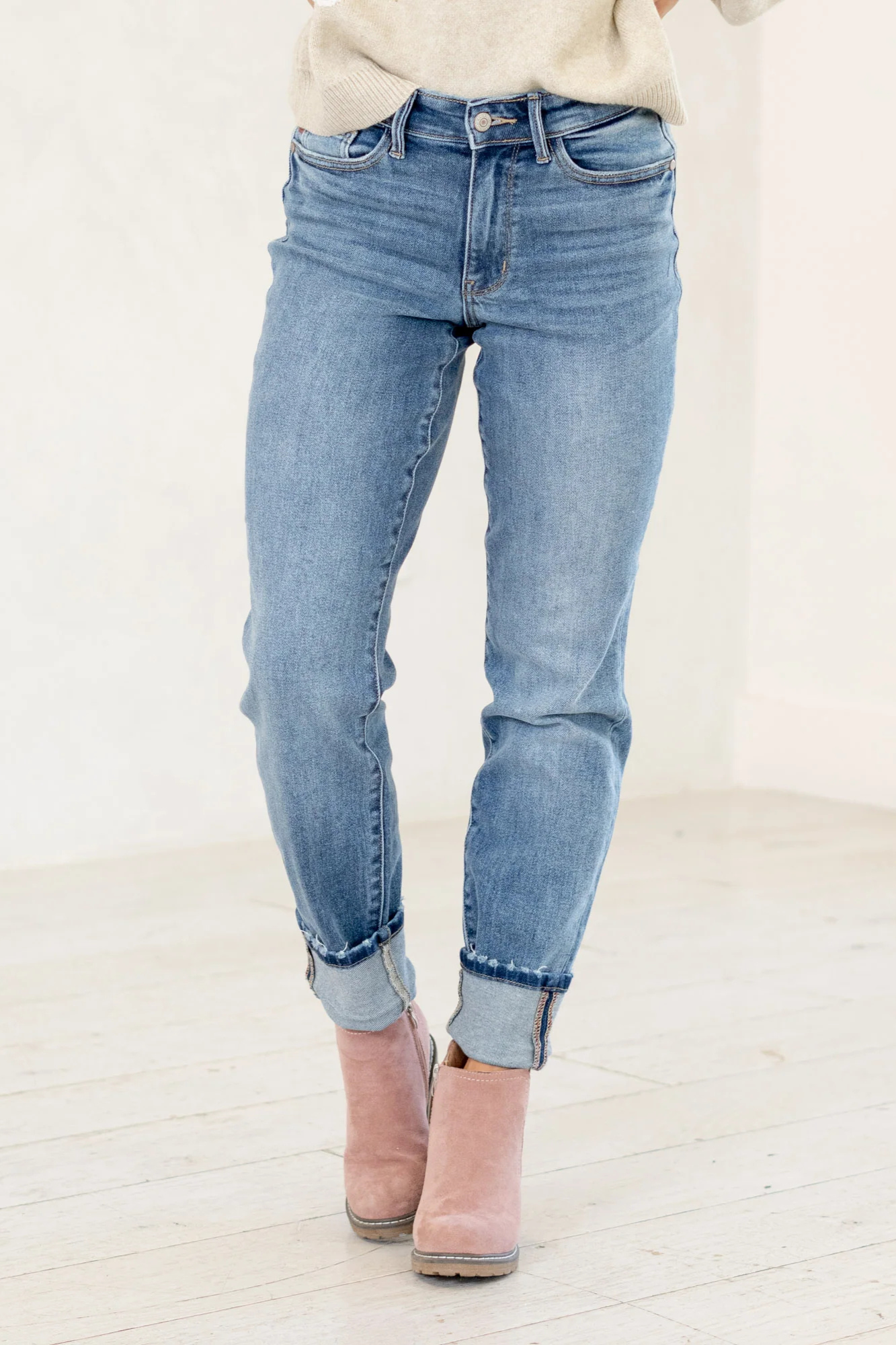 Judy Blue Mid-Rise Cuffed Boyfriend Jeans