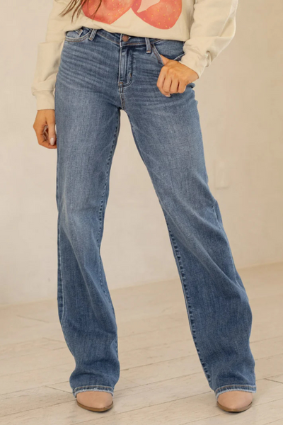 Judy Blue V-Front Vintage Wash Straight Fit