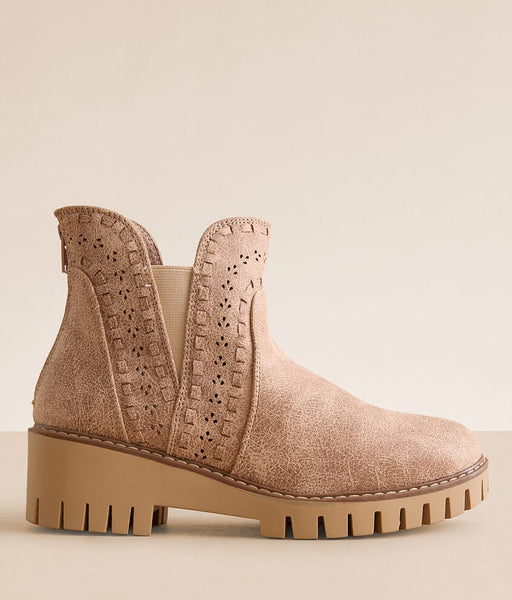 Very G Aryana Boots in Beige