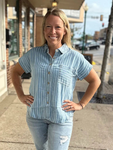 Stripe Chambray Short Sleeve Button Down Shirt