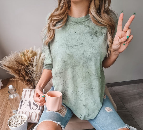 Color Blast Tee in Fern